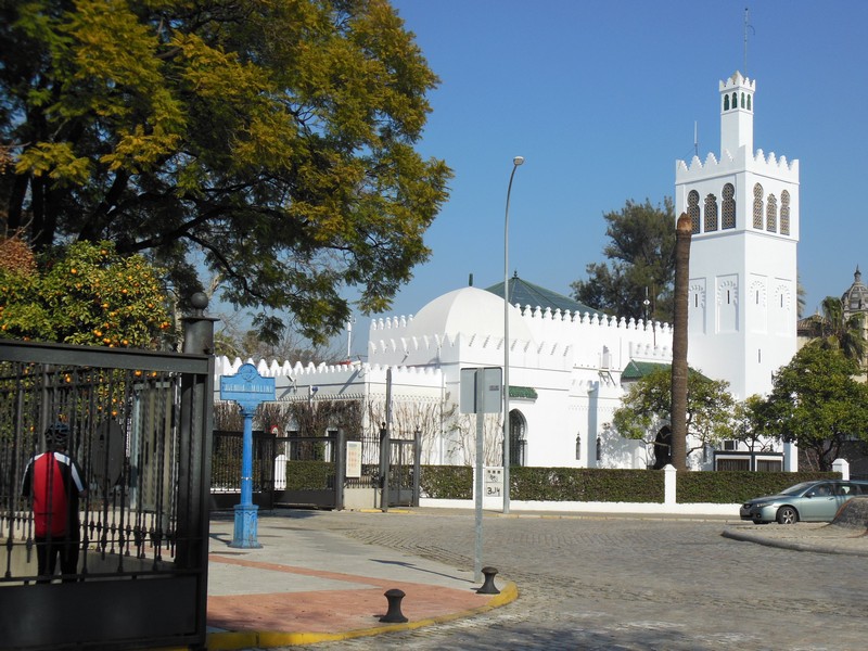 0170 DSCN0120 Seville Arab Av. de la Raza + Av. Molini