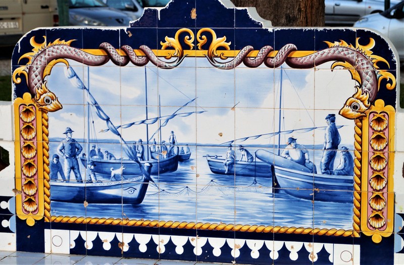 033 Olhao Promenade Colorful bench