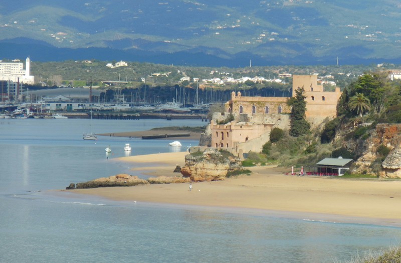 0606 DSCN0297-1 Ferragudo Castle