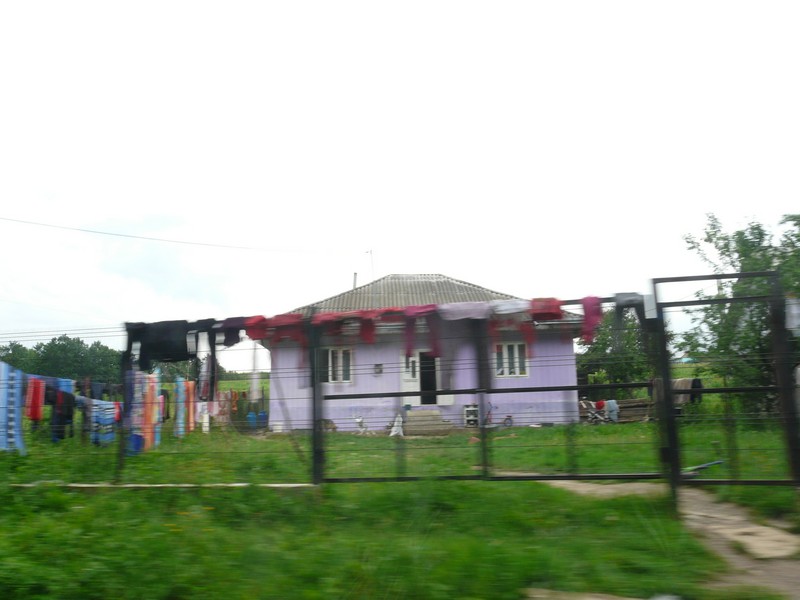 06 P1210041 Gypsy House  Road to Probota