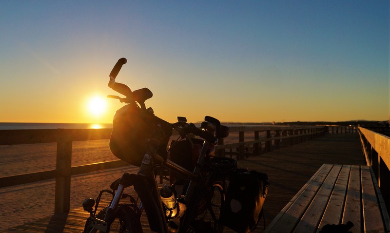 072 MG bike on walkway