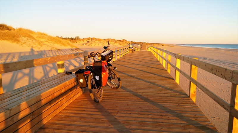 073 MG bike on walkway to east