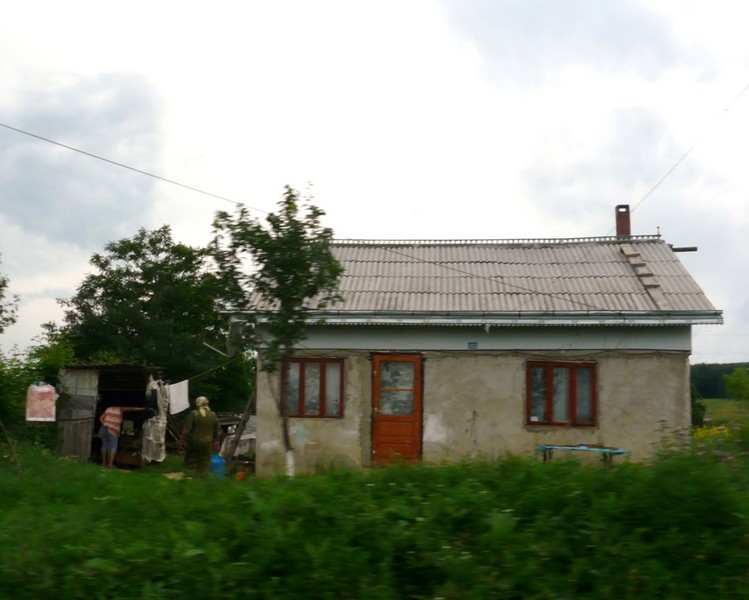 07 P1210042 Gypsy House Road to Probota