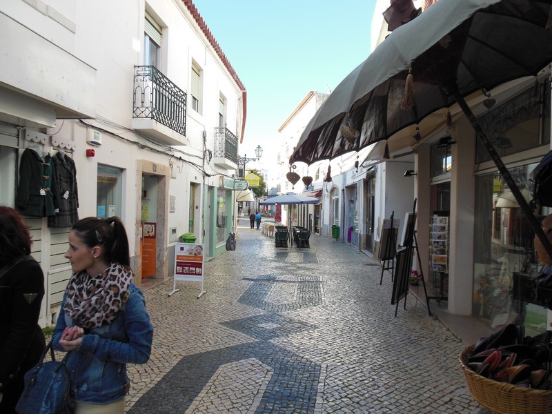 0899 DSCN0447 Lagos Pedestrian Zone