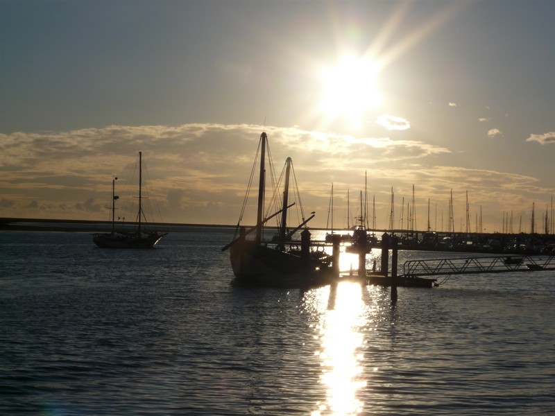 1062 P1190578 Olhao boat at sunset