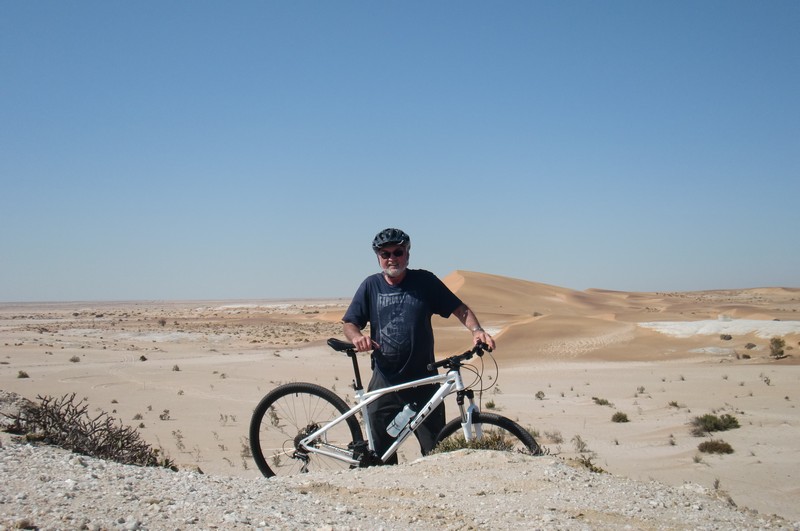 205p CIMG2691 Don Bike Desert