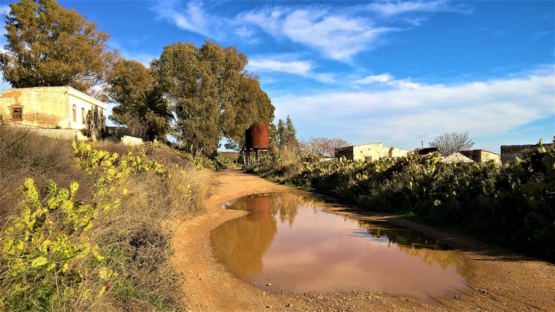 84a Wet bike trail in Spain