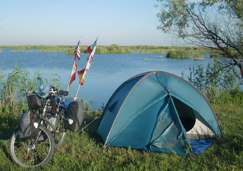 CIMG1323 Lacul Rosu campsite