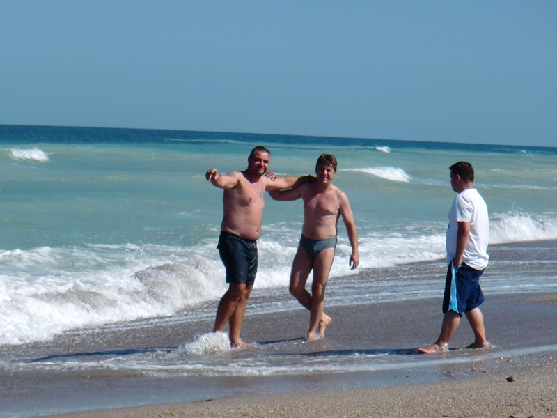 CIMG1458 Laici and Bogdan on the beach