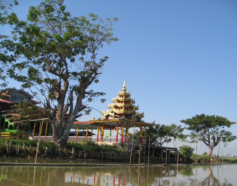 IMG_1870 Inle pagoda