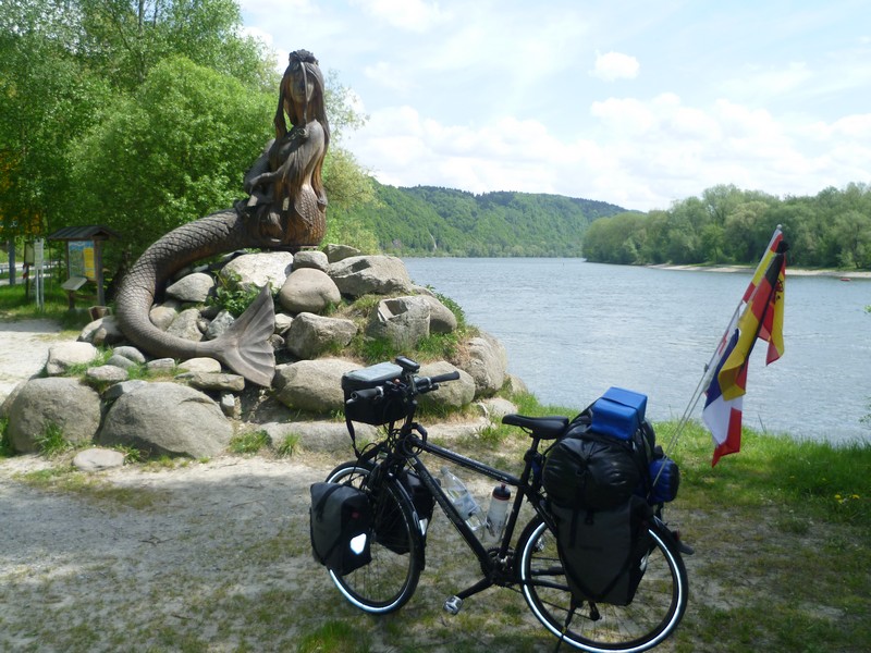 P1000445 Danube Nymph near Passau