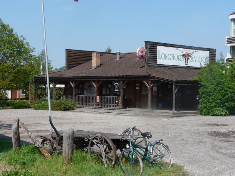 P1110382 Longhorn Saloon