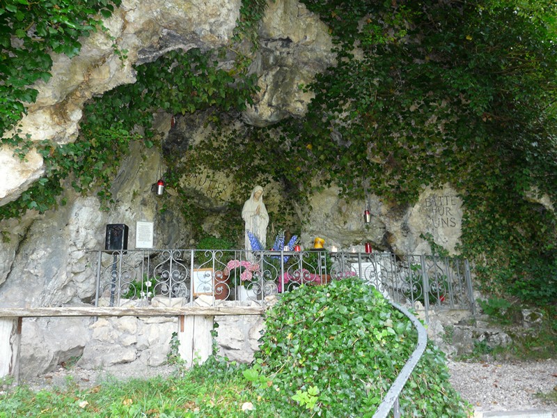 P1150536 Maria Grotto near Beuron