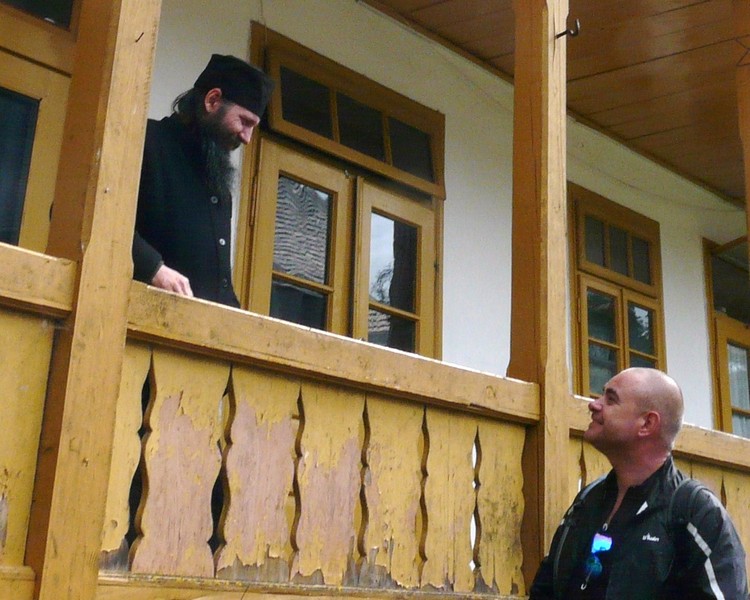 P1200724 Secu Friendly Monk