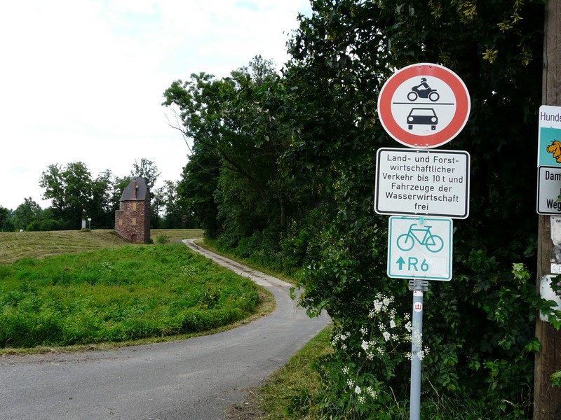 P1210222 Worms Br�cke Radweg nach Norden