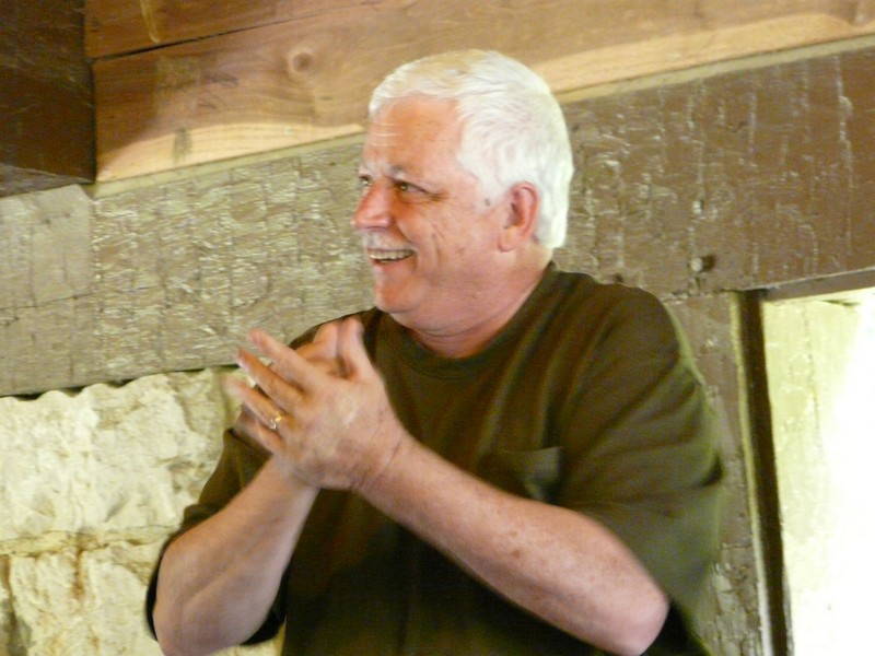 P1270692 Mark Human Trick