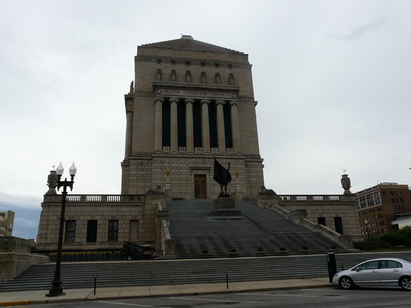 P1270808 Indy war memorial