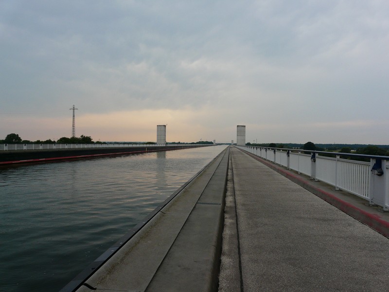 P1280087 Wasserstra�enkreuz Magdeburg